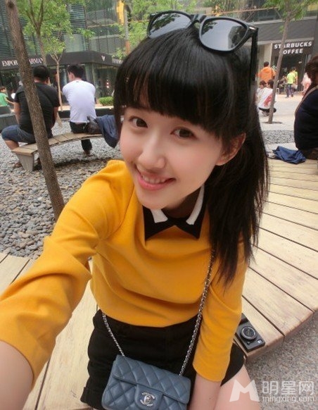 人大女神康逸琨图片
