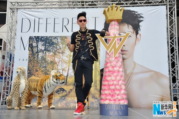 吴建豪拒送 腹肌 称太恶心 驾驭万兽变身 狮子王