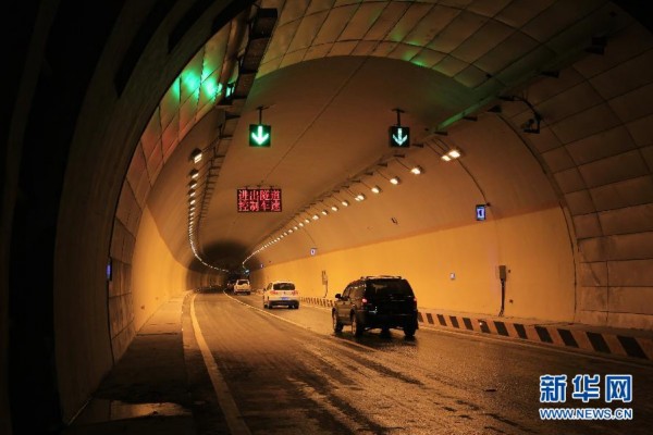 连霍高速乌鞘岭特长隧道群正式通车