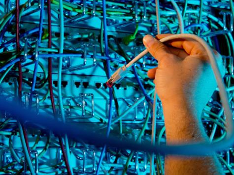 英国控制秘密据点监视中东互联网使用拦截电邮