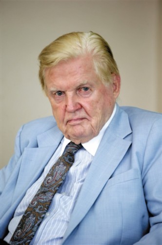 gdp之父_GDP为何下降了(2)