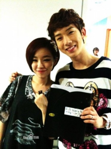 养蜂收入怎么样_韩国明星收入怎么样(2)