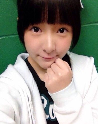 周星驰干女儿猫耳女仆装出镜 变身混血美娇娘