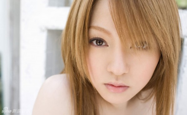 日本女优<em>樱井莉亚</em>多组性感写真曝光_娱乐中心