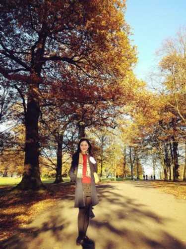 <em>美女</em>博士<em>征男友</em>过年走红 实验照走红海量私照