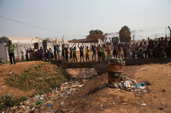 高清:实拍中非共和国流离失所的难民