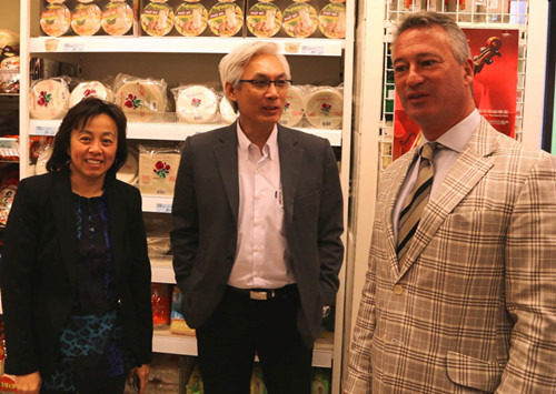 法国布希市市长走访华商 赞华人融入与贡献