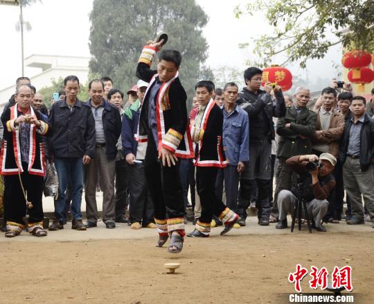 越南人口最多的民族是_....壮族是古骆越民族的后裔,是中国56个民族中人口最多