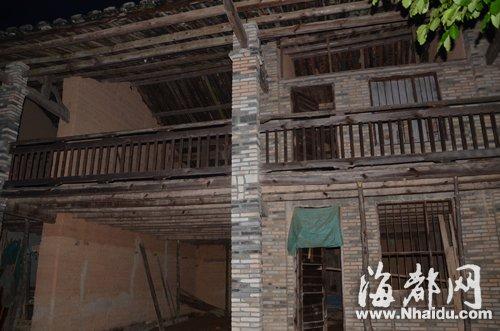 男子QQ上招<em>兼职</em> 诱奸<em>少女</em>遭咬舌棍打弱女子