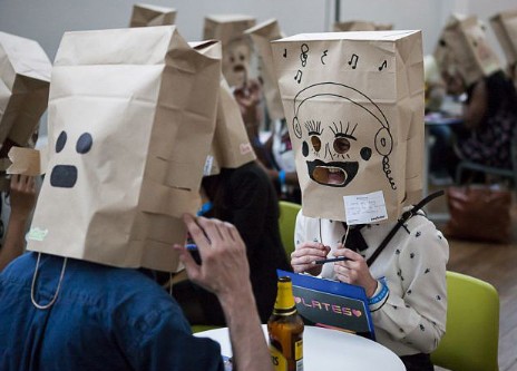 纸袋相亲 相亲终于不看脸了