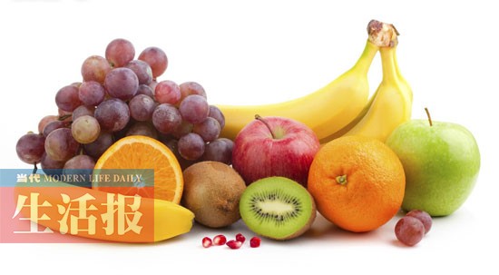炎炎夏季多种水果轮番上市 如何吃水果听专家