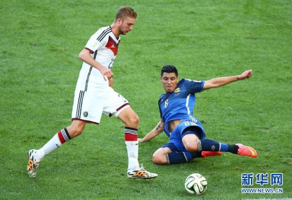 巴西世界杯决赛:德国加时绝杀阿根廷夺冠