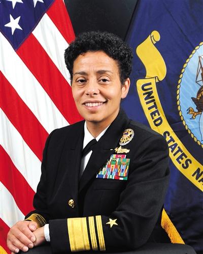 起底美国海军首位女性四星上将:战海盗成名