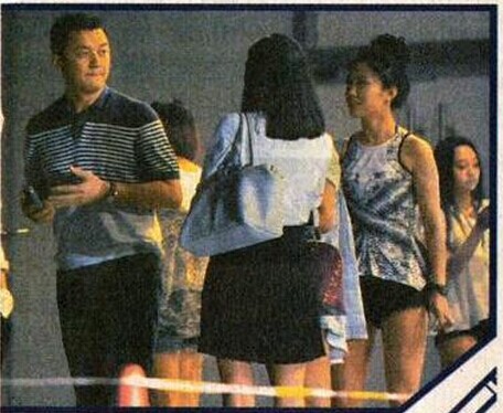 李亚鹏开房车夜会三<em>美女</em> 被簇拥离开<em>电影</em>院(图