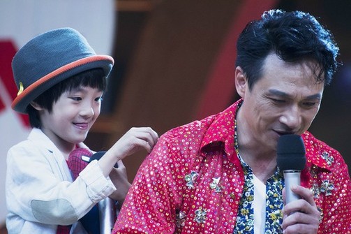 Feynman很忙 卓碧泉《天天向上》分饰蜘蛛侠