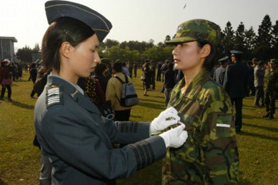 <em>台湾</em>陆军司令部爆丑闻 <em>偷拍</em>女性官兵如厕沐浴