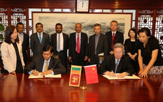 中国人民银行与斯里兰卡央行签署代理投资协议