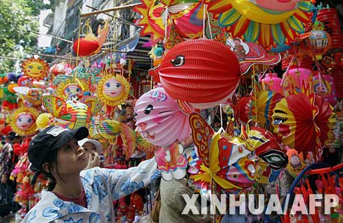 玩具以及各种零食,因此,中秋节是越南儿童最快乐的日子