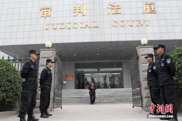 直击郑州皇家一号案庭审现场