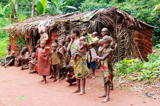 津巴布韦gdp_这位总统在位38年,将富裕发达的国家,建成世界第一穷国(2)