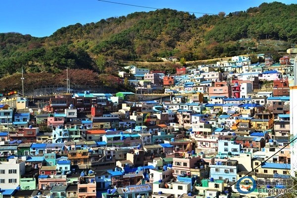 韩国甘川文化村美如希腊山城 曾是战时难民窟