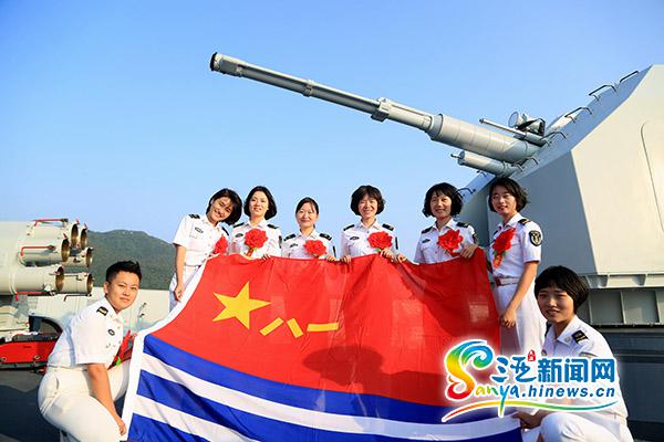 海军女兵胡美玲:铿锵玫瑰惜别三亚军营