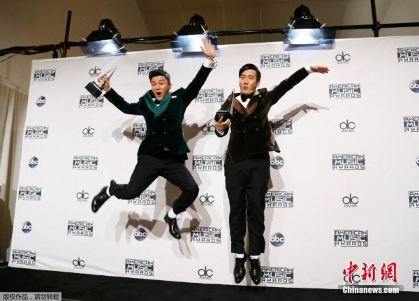 筷子兄弟获年度国际最佳流行音乐奖