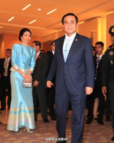 泰国<em>首富嫁女</em> 英拉与巴育聚首_新闻中心_中国
