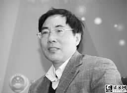 姜明安:点赞国家宪法日和宪法宣誓制度