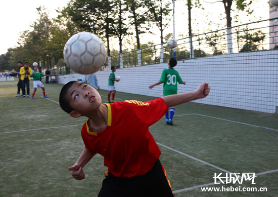 江西省西山学校6名足球小将入选北京国安队