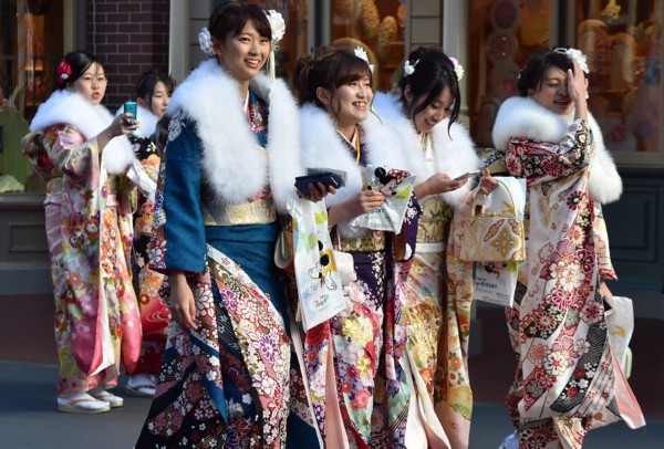 实拍日本<em>少女成人</em>礼(高清组图)_新闻中心_中国