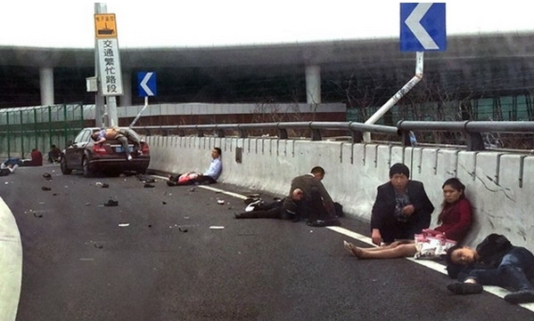 深圳机场致9死22伤案:肇事司机非因救人坠桥