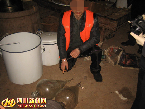 资阳警方打掉5个制毒工厂 13嫌疑人被抓获