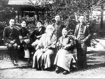 徐志摩简介及照片 5583009148026861244.jpg