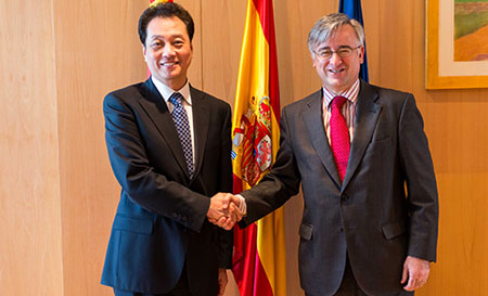 外交部副部长王超赴西班牙进行两国外交部磋商