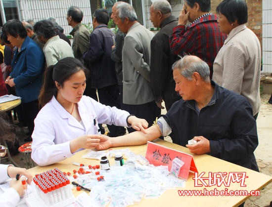 <em>衡水市</em>五院开展百姓义诊活动 送健康下乡_新闻