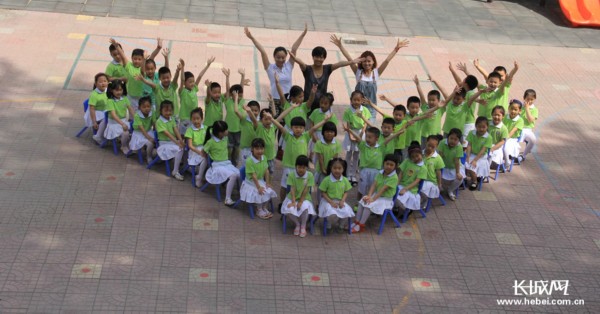 又是一年毕业季 石家庄萌娃也来晒照片[组图