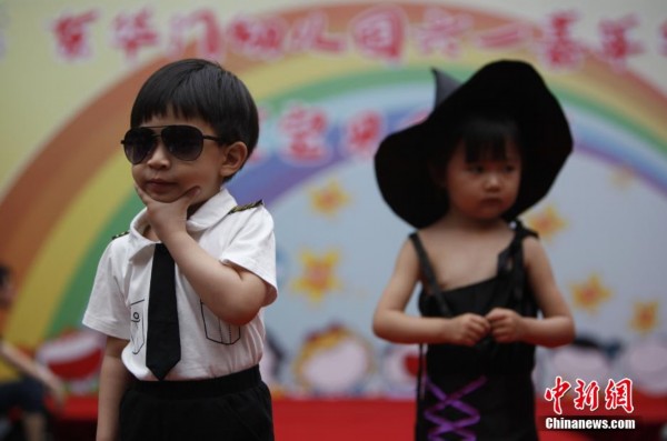 欢庆六一儿童节 北京一幼儿园上演时尚达人秀