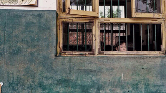 林氏木业走进四川山区 提前送去六一礼物_中国