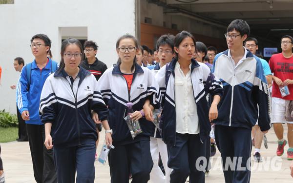 [城事]聚焦2015高考:北京作文题目被考生吐槽