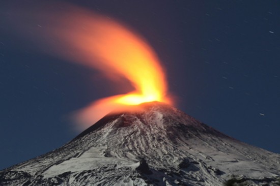 最大的火山喷发图片