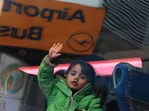 欧洲多国应对难民危机:法国接收2.4万 英国收2