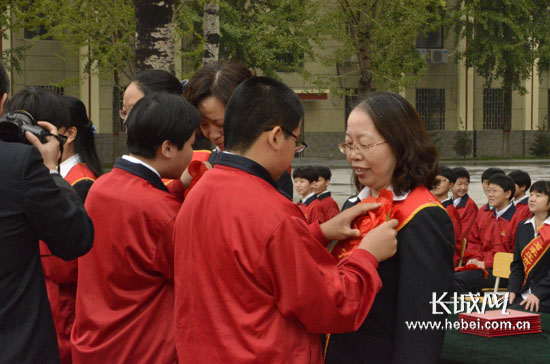 石家庄市第四十中学举行2015年教师节表彰大