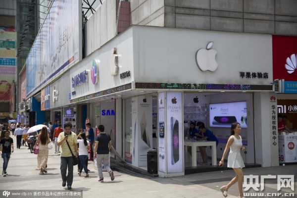 深圳山寨门店泛滥 一公里30家苹果店(组图)