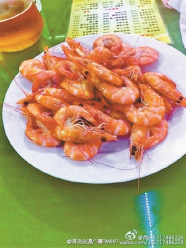 38元一只虾食客:老板拿棍威胁 还要叫人 图