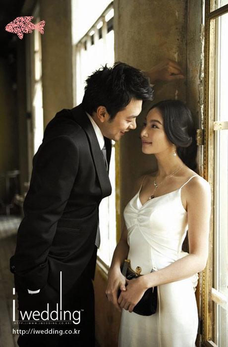 李灿李敏英公开结婚画报(图)