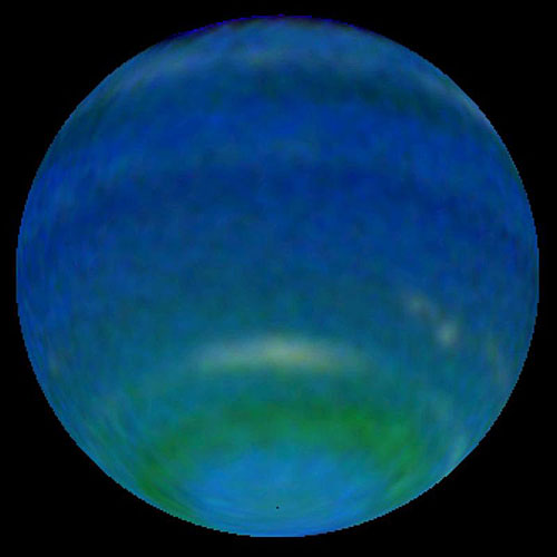 1996年哈勃望远镜拍摄的海王星春天时的景象照片。（国际在线独家资讯 付华一）