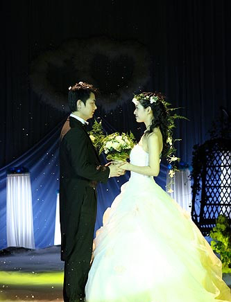 06秋季婚礼流行时尚发布秀