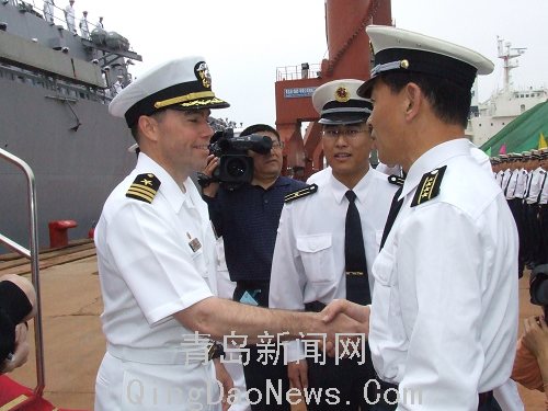 美导弹驱逐舰访问青岛中美海军将联合演练(图)