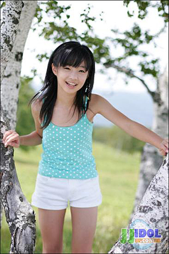 U 15 日本15岁以下少女童星受热捧 组图